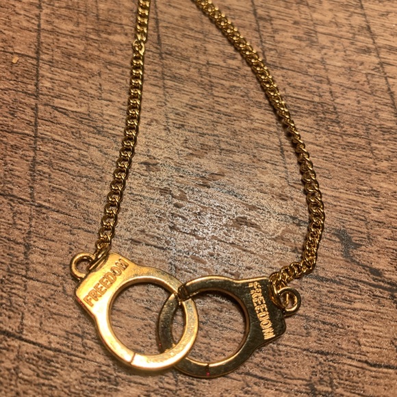 Handcuff braclet - Picture 2 of 3